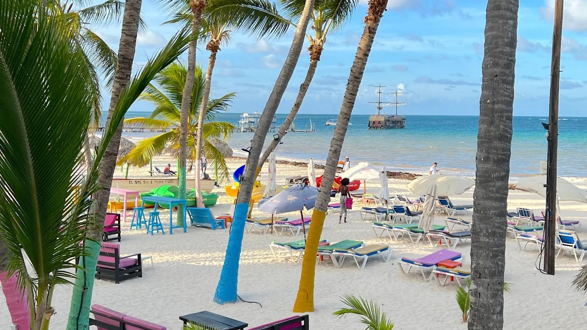 מלון פונטה קאנה Sol Caribe Suites - Playa Los Corales - Beach Club, Wifi, Swimming Pool