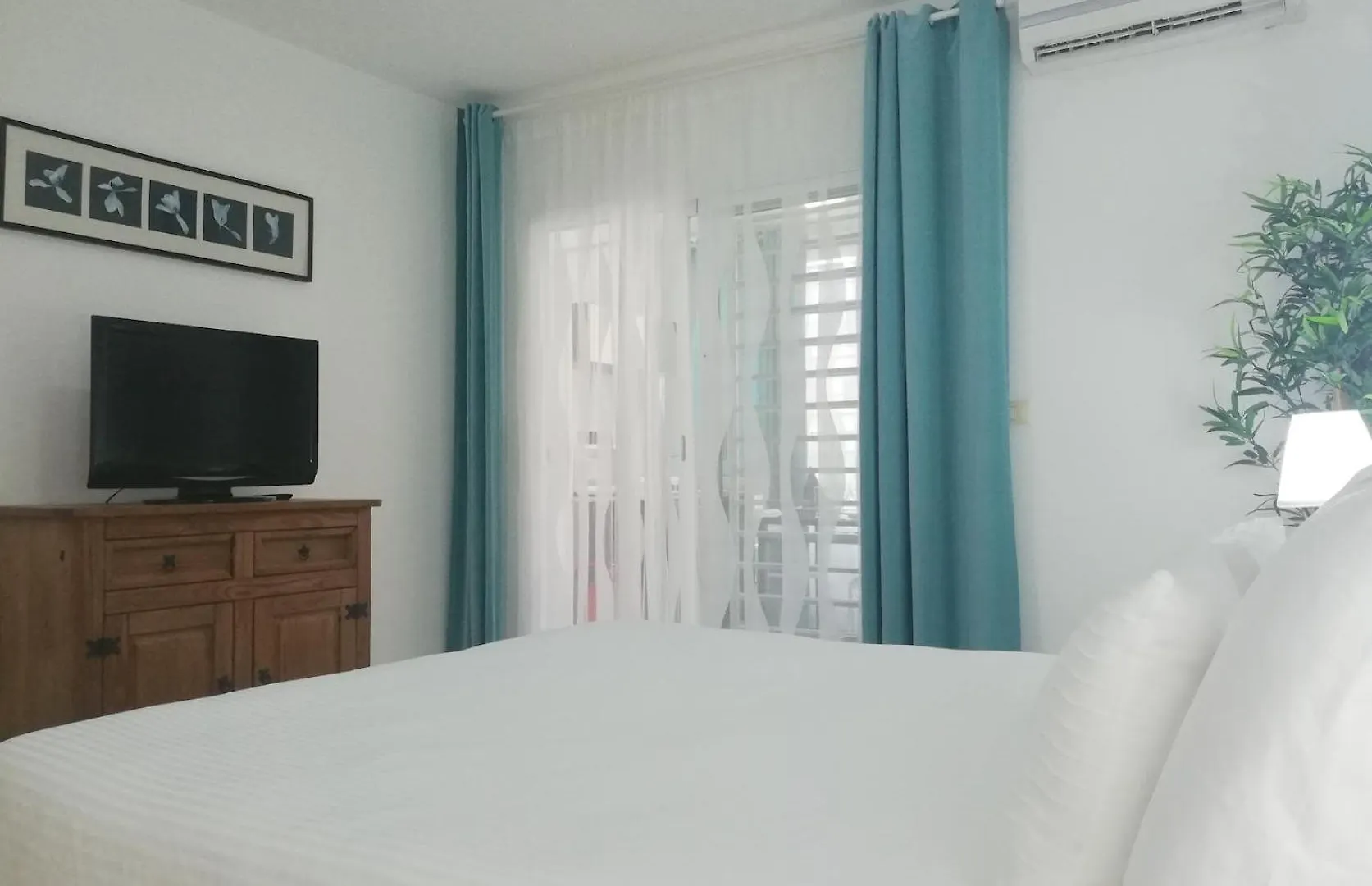 Sol Caribe Suites - Playa Los Corales - Beach Club, Wifi, Swimming Pool 蓬塔卡纳 5*,