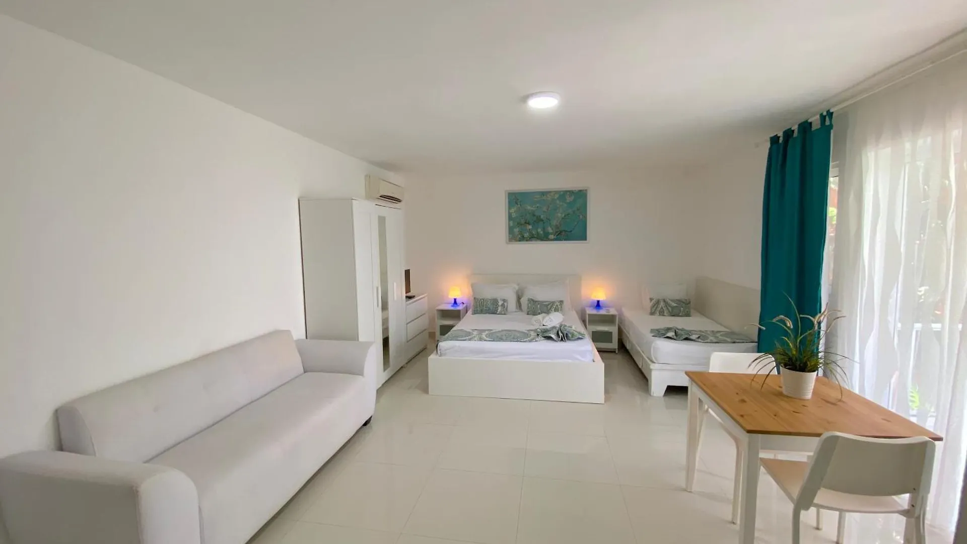 Sol Caribe Suites - Playa Los Corales - Beach Club, Wifi, Swimming Pool 蓬塔卡纳 多米尼加共和国