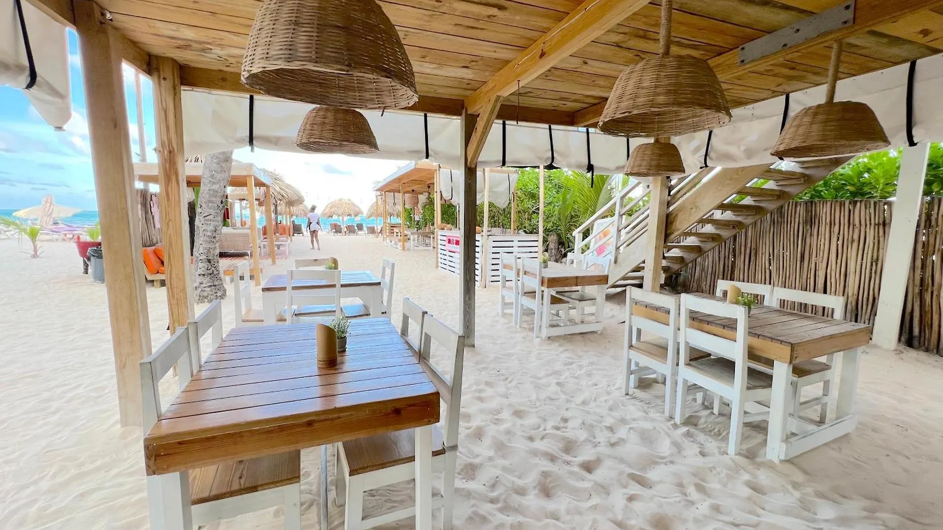 Sol Caribe Suites - Playa Los Corales - Beach Club, Wifi, Swimming Pool 蓬塔卡纳 5*,